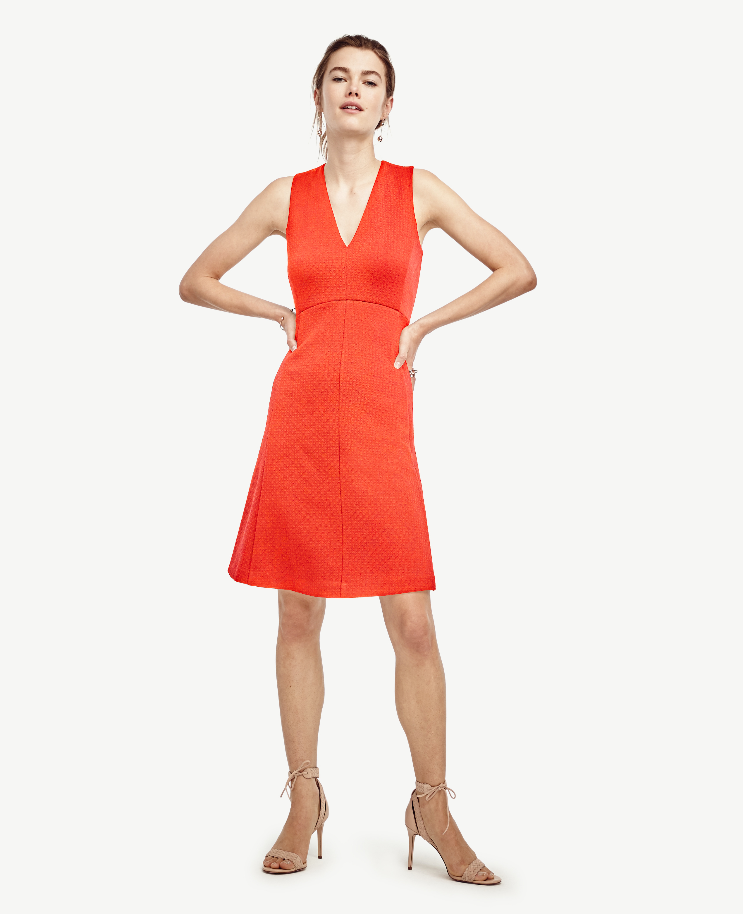 You are here Find Ann Taylor dresses at ShopStyle. Shop the latest collection of Ann Taylor dresses from the most popular stores - all in one place. Orange 16 Pink 19 Purple 3 Red 31 Silver 6 White 52 Yellow Ann Taylor Tall Stripe Puff Sleeve Ponte Sheath Dress $ $ Get a Sale Alert Extra 40% Off at Ann.